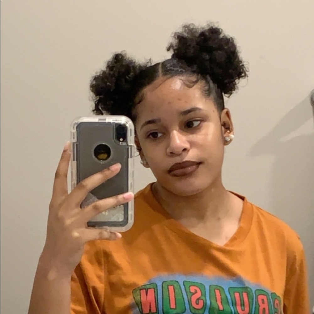 Meet your Posher, Erica